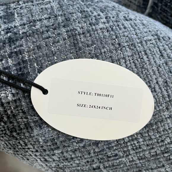 1-NWT CALLISTO HOME VELVET WEAVE DESIGN DECORATIVE PILLOWS (Read description) - Picture 17 of 17